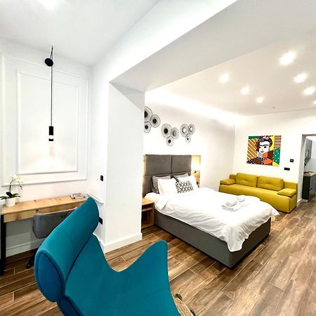 Moni Downtown Luxury Apartments Belgrado Exterior foto