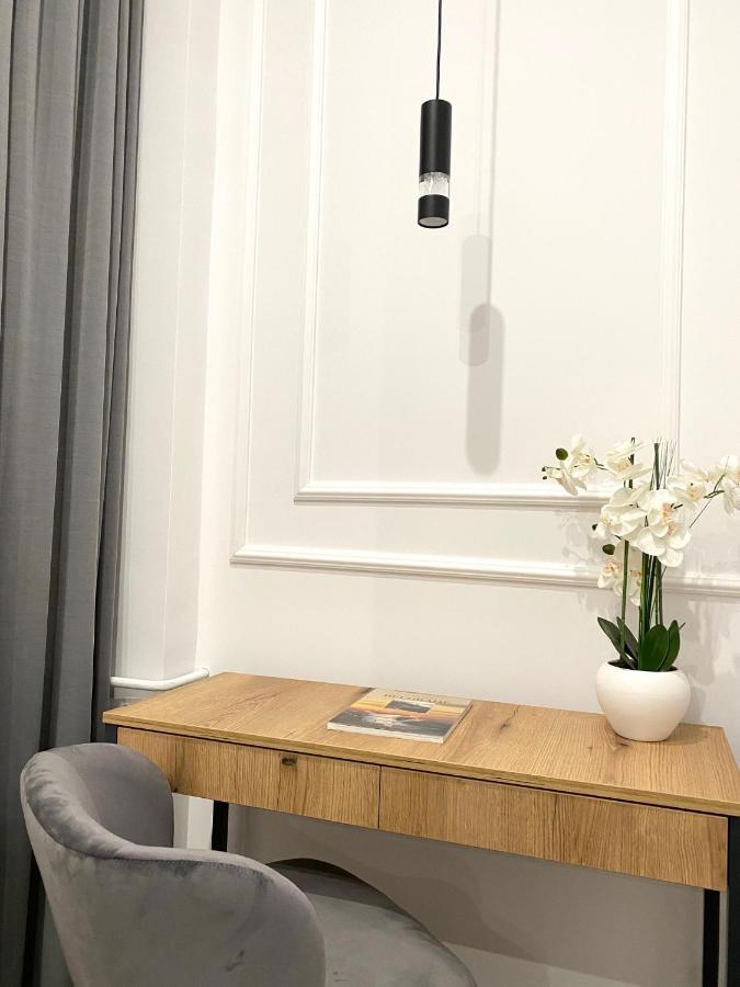 Moni Downtown Luxury Apartments Belgrado Exterior foto